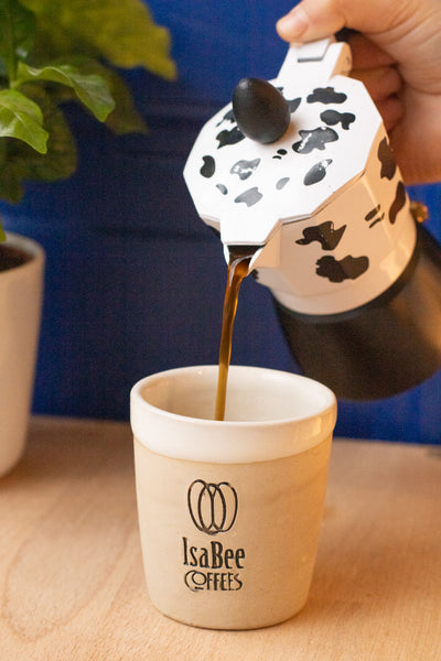 Secrets to brew in the Italian Moka: boiled water and grinding